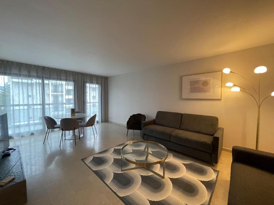 Apartament Le Mont-Veyrier, Parking Et Vue Annecy Zewnętrze zdjęcie