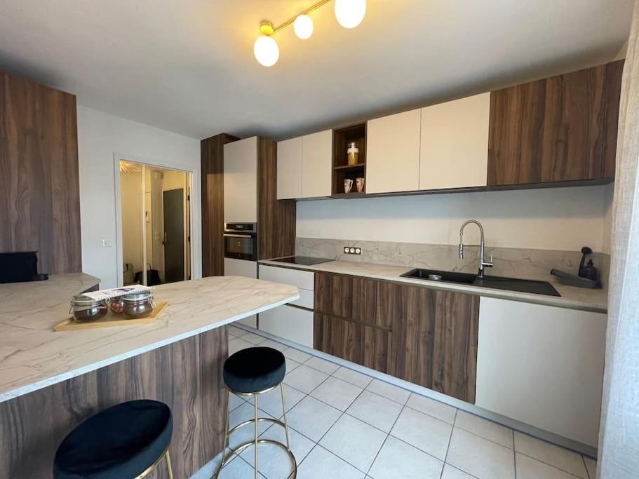 Apartament Le Mont-Veyrier, Parking Et Vue Annecy Zewnętrze zdjęcie