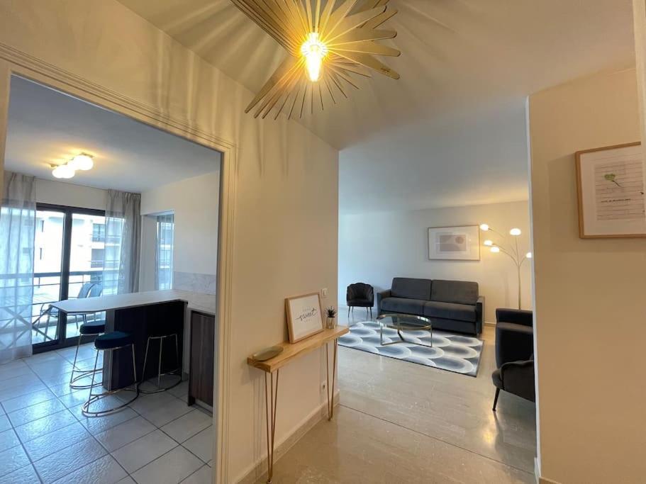 Apartament Le Mont-Veyrier, Parking Et Vue Annecy Zewnętrze zdjęcie