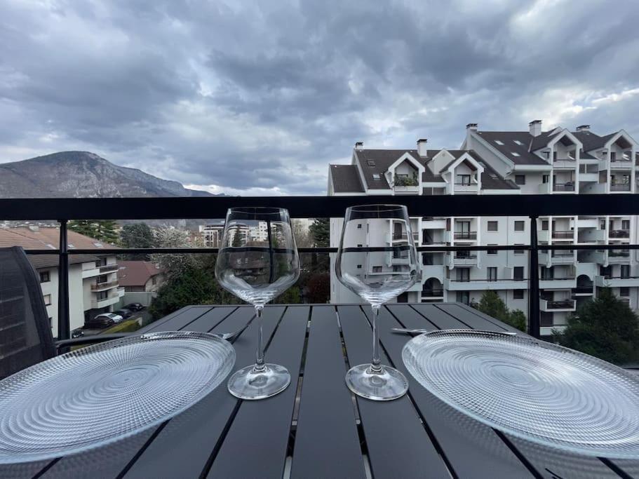 Apartament Le Mont-Veyrier, Parking Et Vue Annecy Zewnętrze zdjęcie