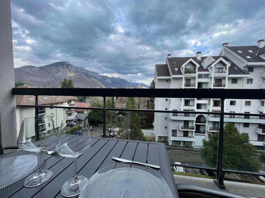 Apartament Le Mont-Veyrier, Parking Et Vue Annecy Zewnętrze zdjęcie