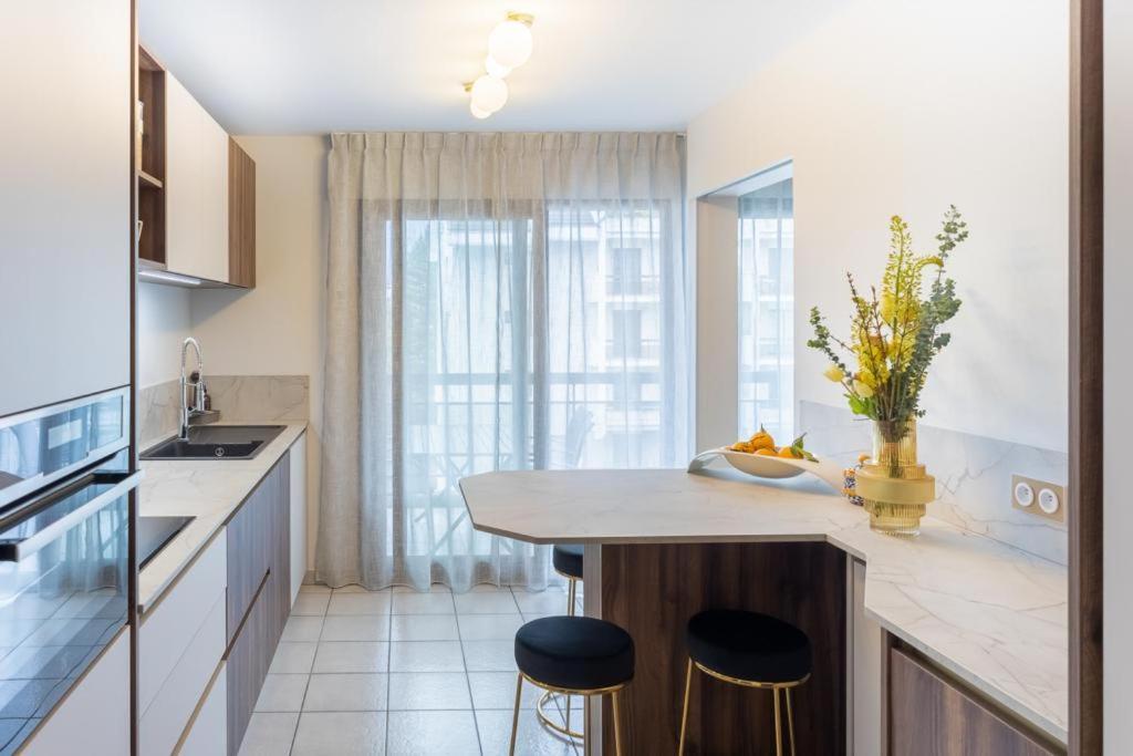Apartament Le Mont-Veyrier, Parking Et Vue Annecy Zewnętrze zdjęcie